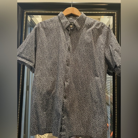 Men's Theory XXL Short Sleeve Button Up - never worn! - Picture 3 of 4